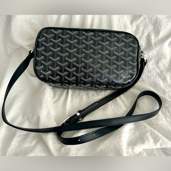 👑✅PRICE FIRM✅ Black Fashion Monogram Sac Cap Vert Style Crossbody Bag. - Picture 5 of 17